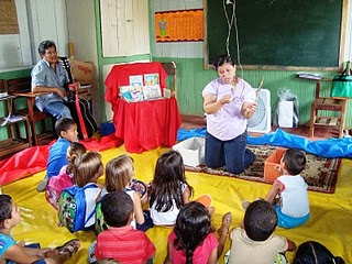 Multimeios na Literatura Infantil: Como utilizar recursos digitais para enriquecer a experiência de leitura das crianças
