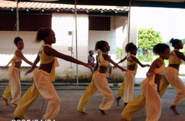 Dança Afro na Atividade Física: Benefícios e Práticas