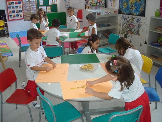 A Alfabetização em Escolas Bilíngues: Possibilidades e Consequências
