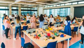 Como montar um makerspace na escola: guia prático para professores